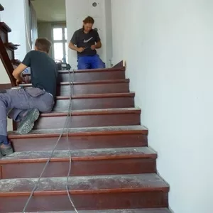 Cтоляр - реставратор лестницы. Работа в Польше