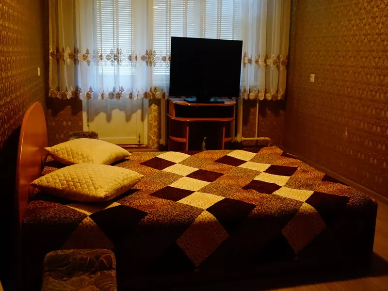  Уютная, чистая,  однокомнатная комнатная квартира Р-н Форты